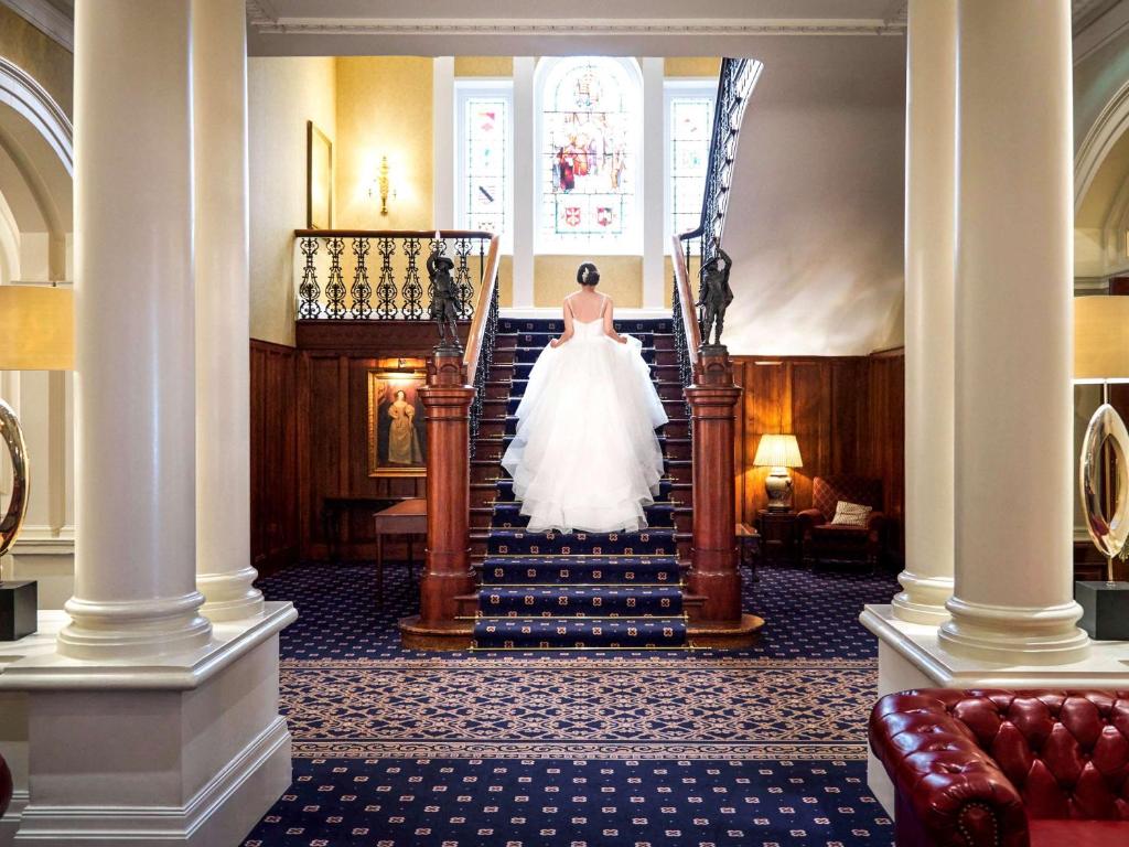 Drakes Restaurant wedding reception